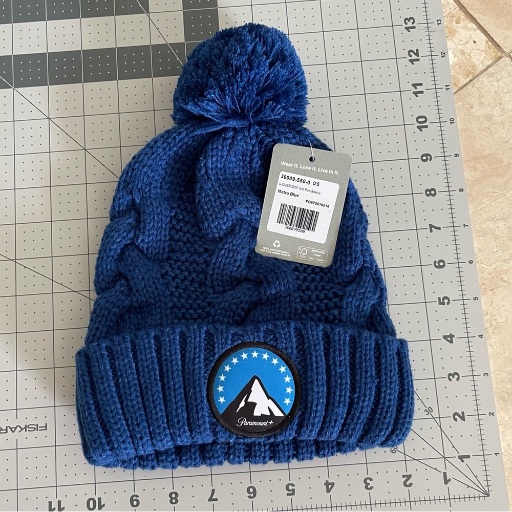 NWT Paramount+ Knit Pom Beanie